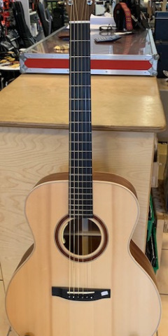 LAKEWOOD J-14 Bariton1.499,00 €